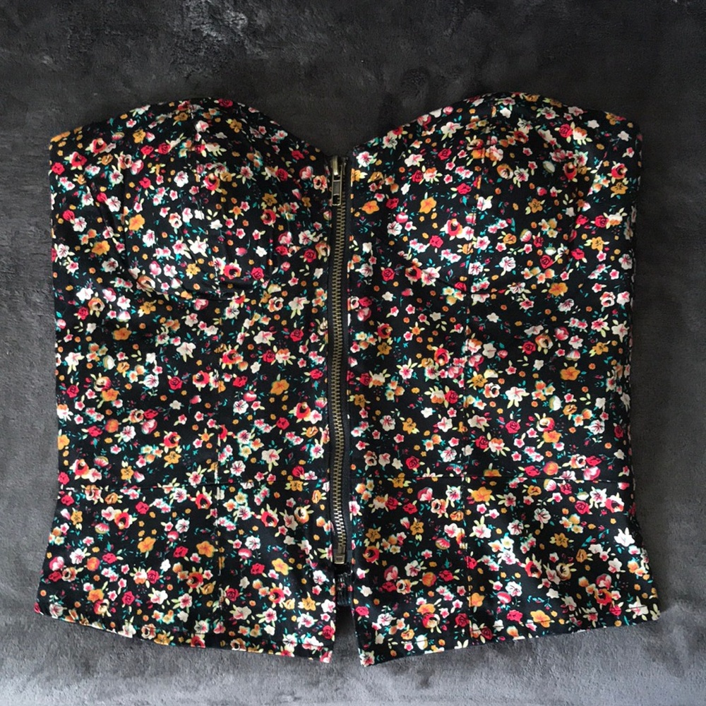 Zippered strapless corset style crop top